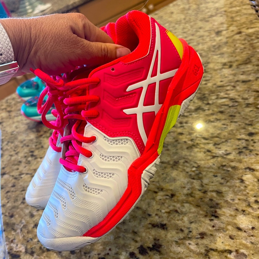 ASICS youth girls